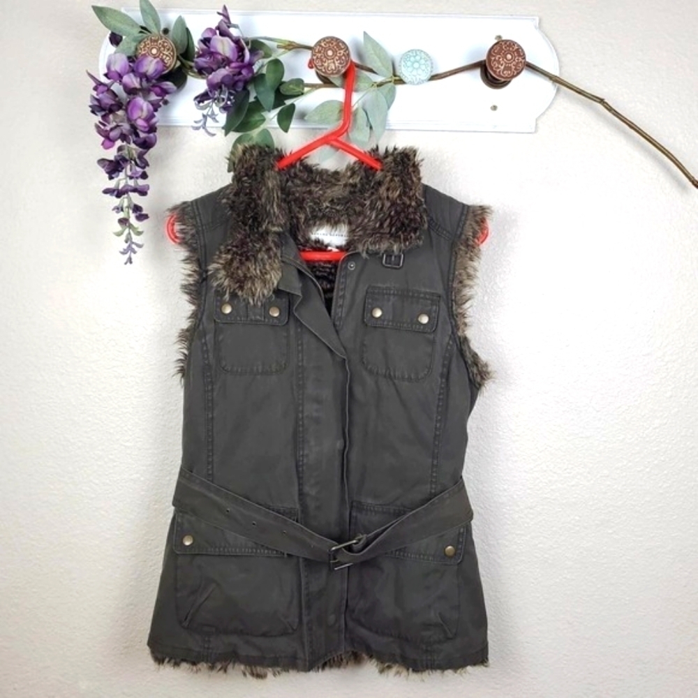 Banana Republic Women Casual Faux Fur Belted Zip Snap Closure Vest XS